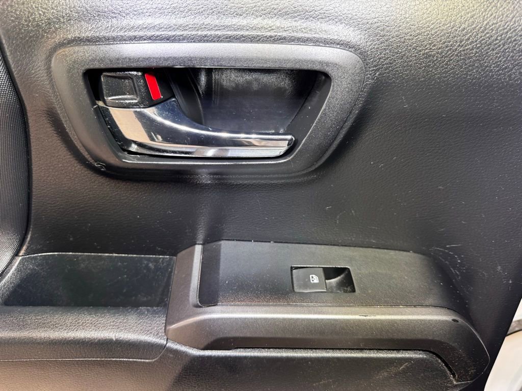 Used 2019 Toyota Tacoma TRD Off-Road image 41