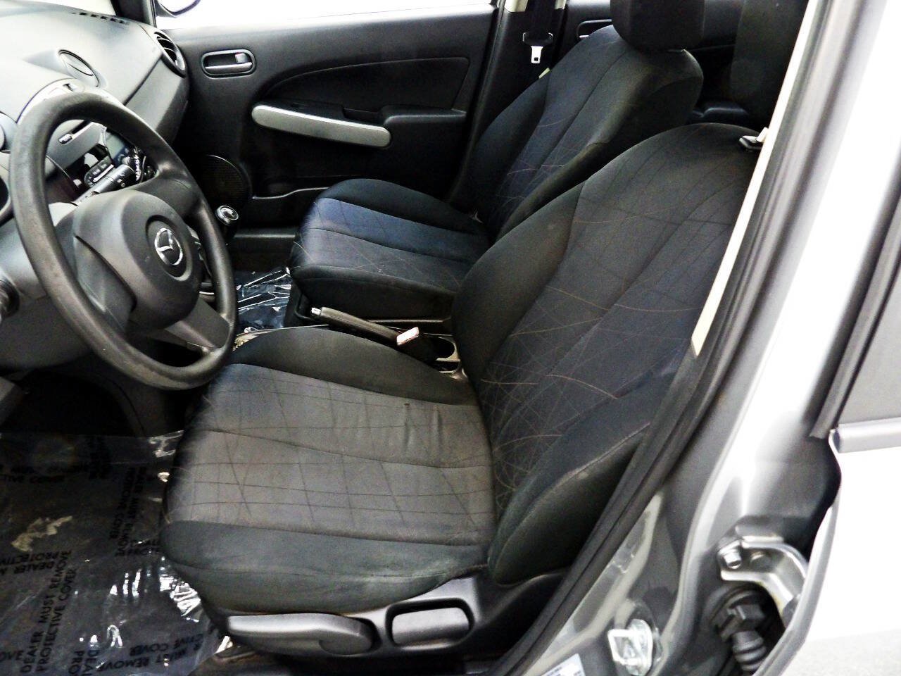 Used 2013 MAZDA MAZDA2 Sport FWD image 8
