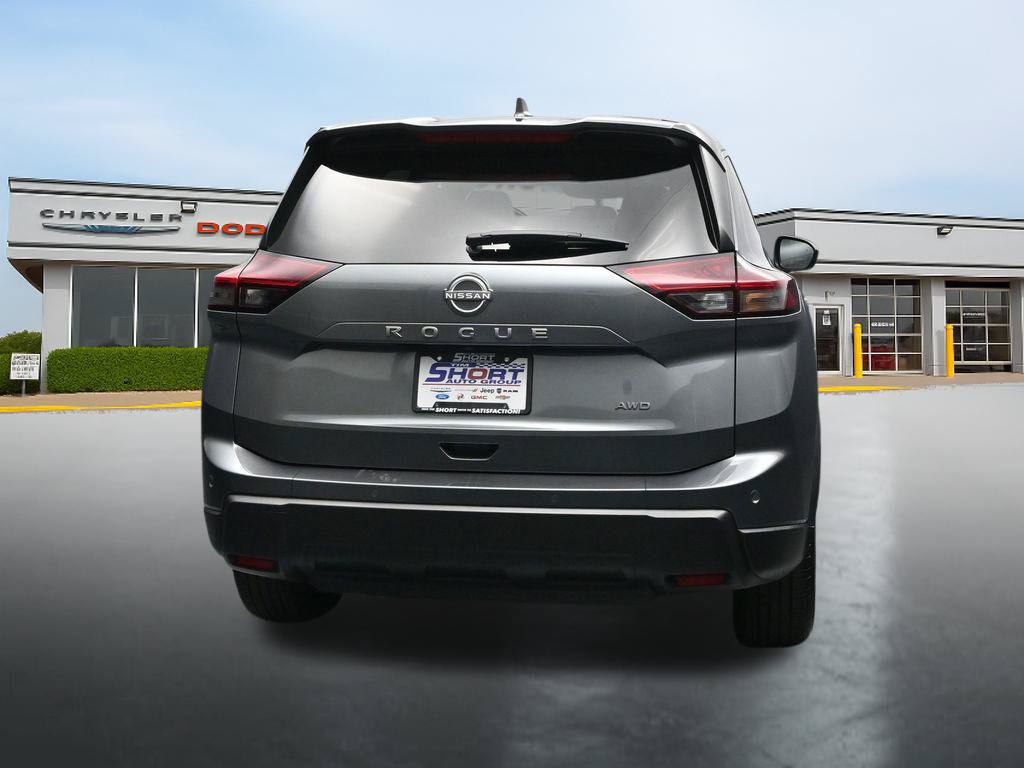 Used 2026 Nissan Rogue SV AWD/4WD image 4