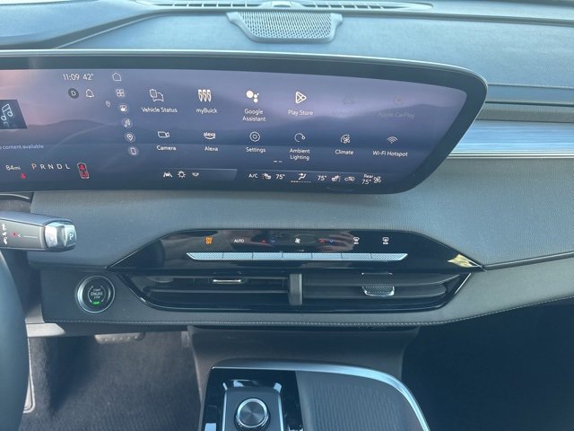 Used 2025 Buick Enclave Preferred image 12