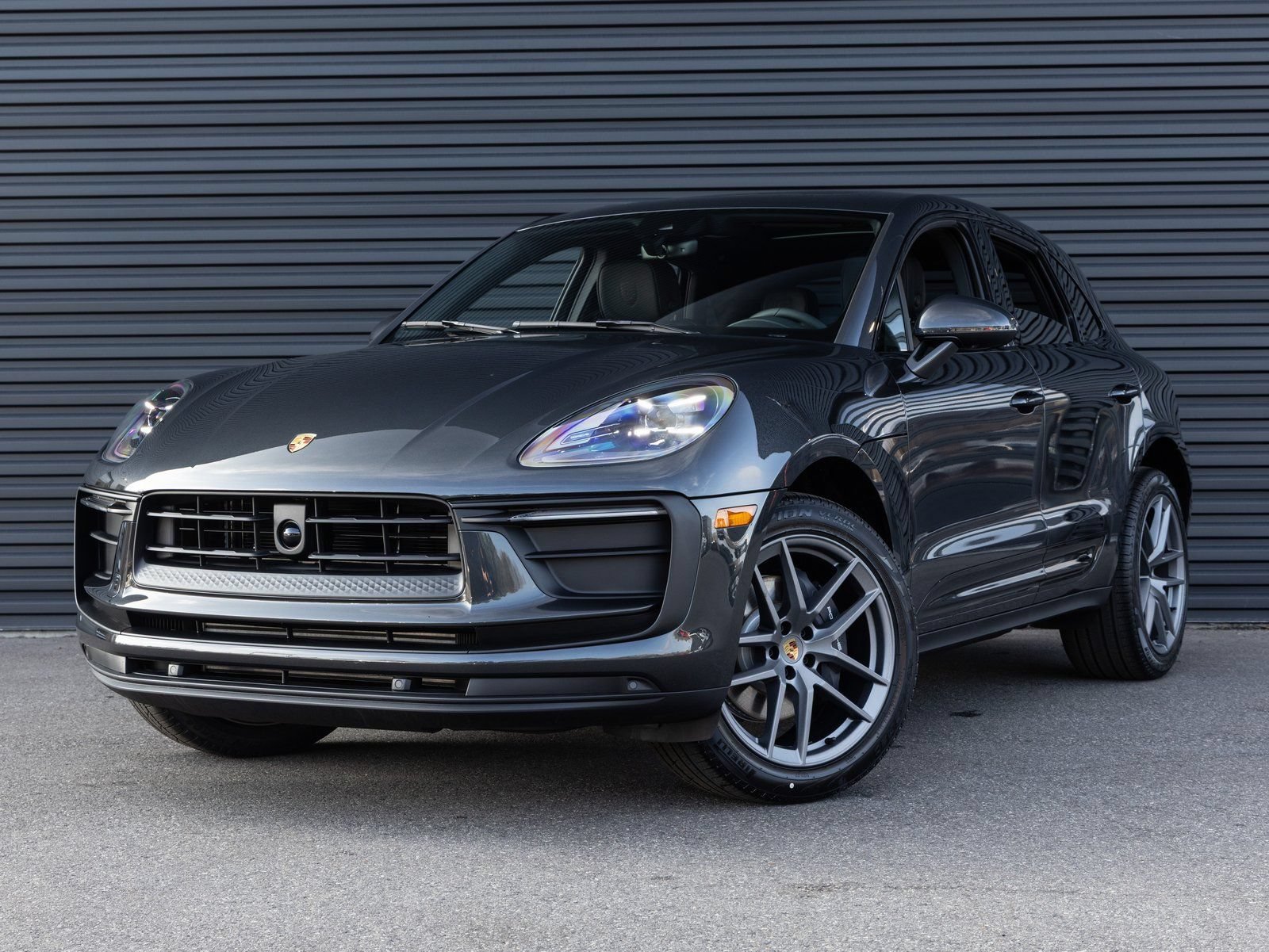 New 2026 Porsche Macan AWD/4WD image 1