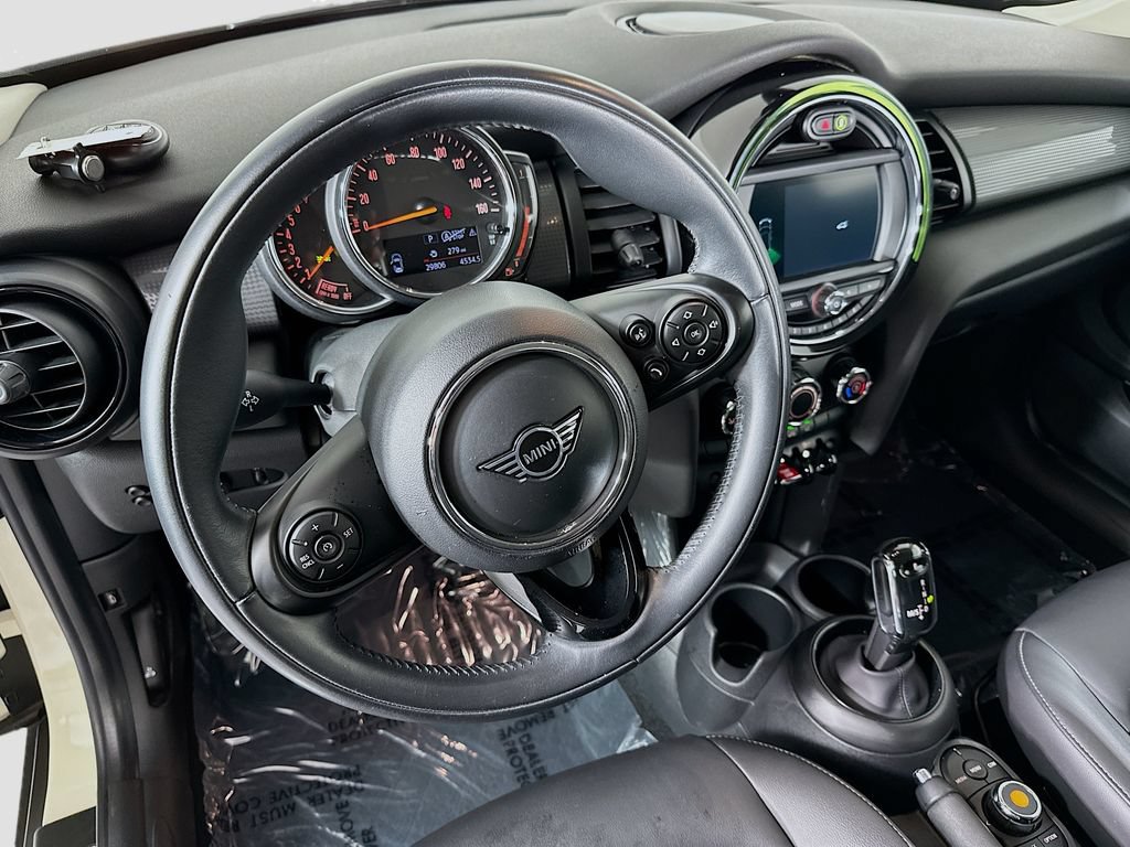 Used 2021 MINI Cooper 2-Door Hardtop FWD image 12