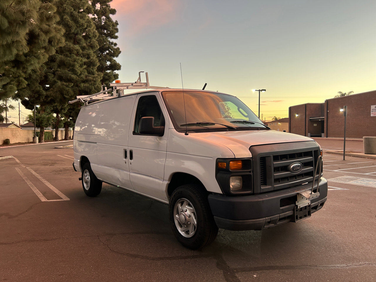 Used 2013 Ford E-150 and Econoline 150 image 7