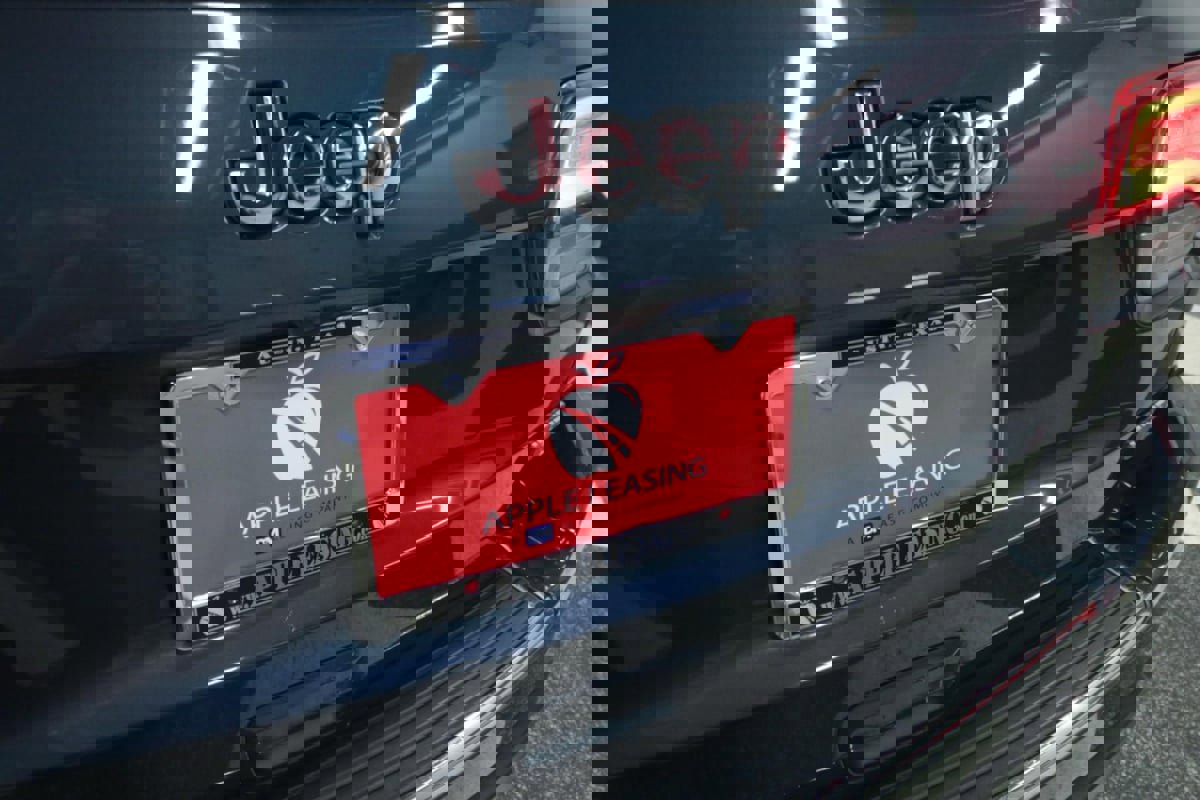 Used 2021 Jeep Grand Cherokee Limited image 27