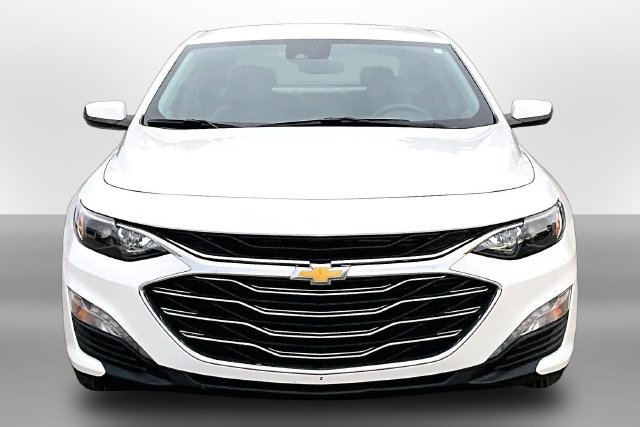 Used 2024 Chevrolet Malibu LT FWD image 2