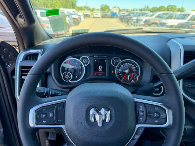 New 2026 RAM 3500 Big Horn AWD/4WD image 17