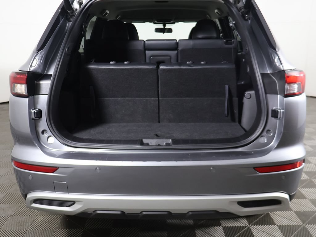 Used 2024 Mitsubishi Outlander SE Black Edition FWD image 17
