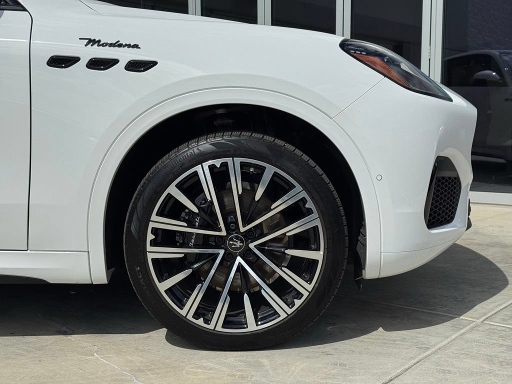 Used 2025 Maserati Grecale Modena AWD/4WD image 10