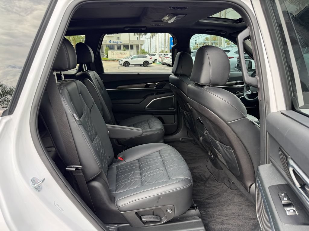 Used 2025 Kia Telluride SX Prestige X-Line AWD/4WD image 16