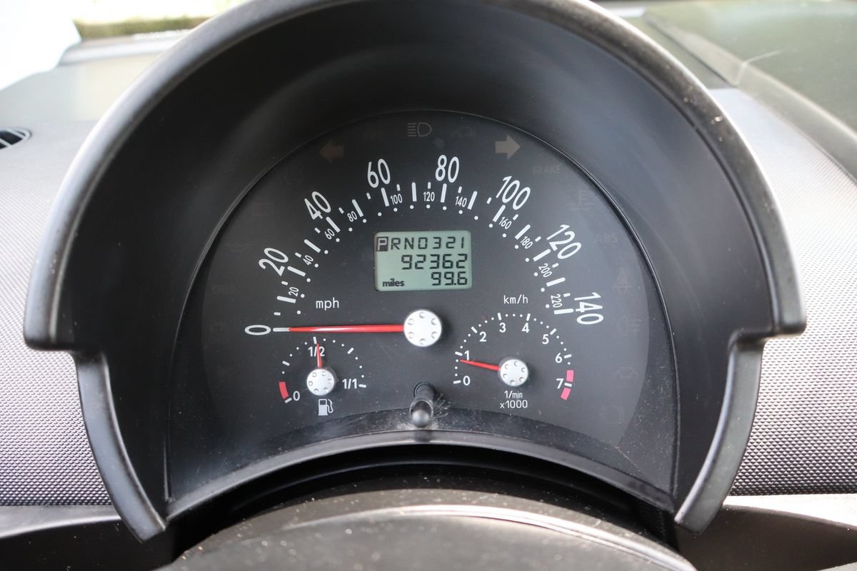 Used 2003 Volkswagen Beetle GL FWD image 18