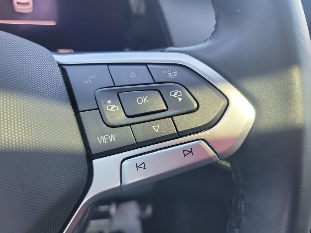 Used 2024 Volkswagen Atlas Cross Sport SEL Premium R-Line image 27