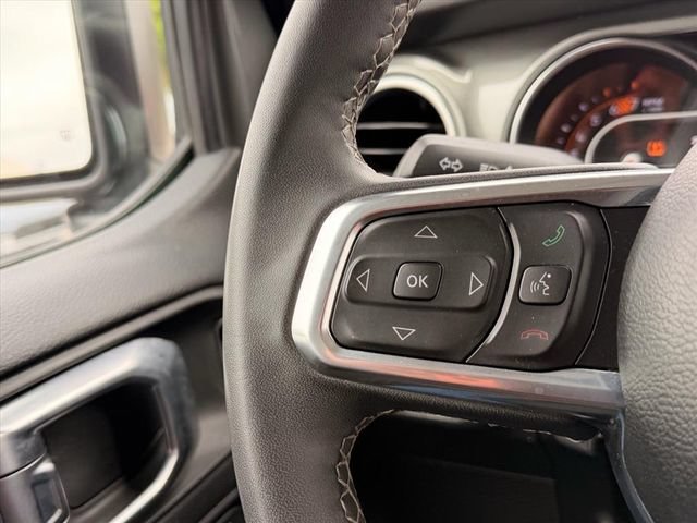 Used 2023 Jeep Wrangler Unlimited Sahara AWD/4WD image 19