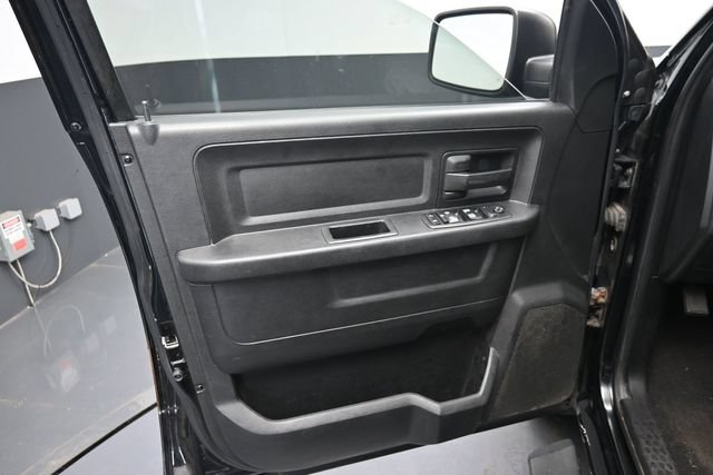 Used 2014 RAM 1500 Express w/ Black Ram 1500 Express Group RWD image 13