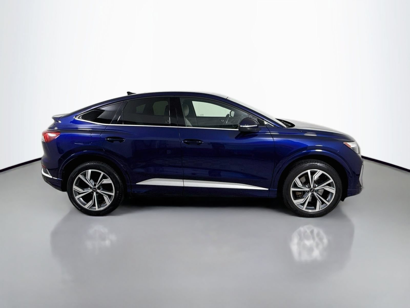 Certified 2023 Audi Q4 e-tron Premium Plus w/ Premium Plus AWD/4WD image 8