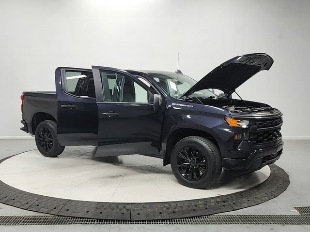 Used 2022 Chevrolet Silverado 1500 Custom RWD image 9