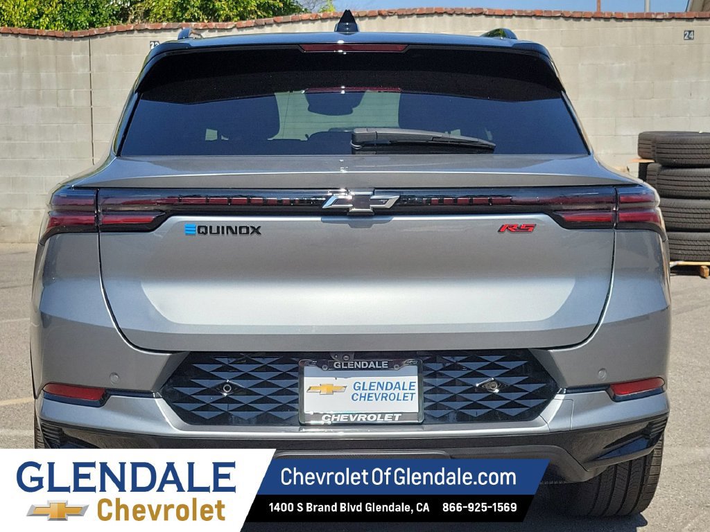 Used 2024 Chevrolet Equinox EV RS FWD image 4