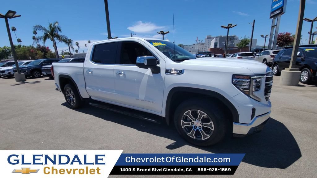Certified 2025 GMC Sierra 1500 SLT RWD image 2