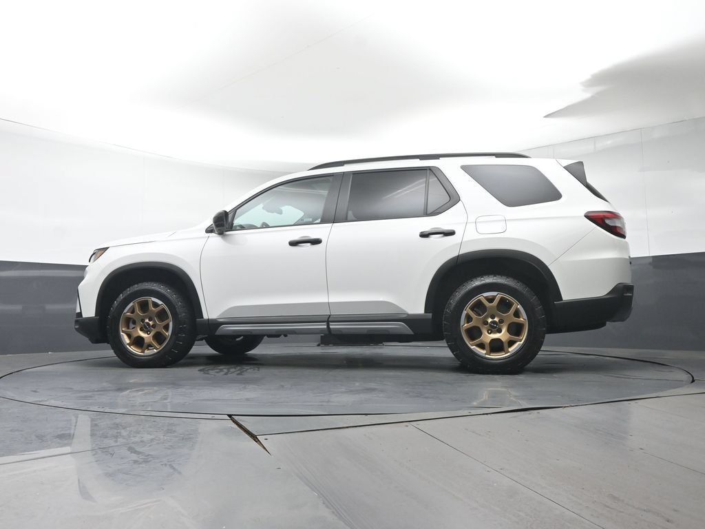 Certified 2024 Honda Pilot TrailSport image 32