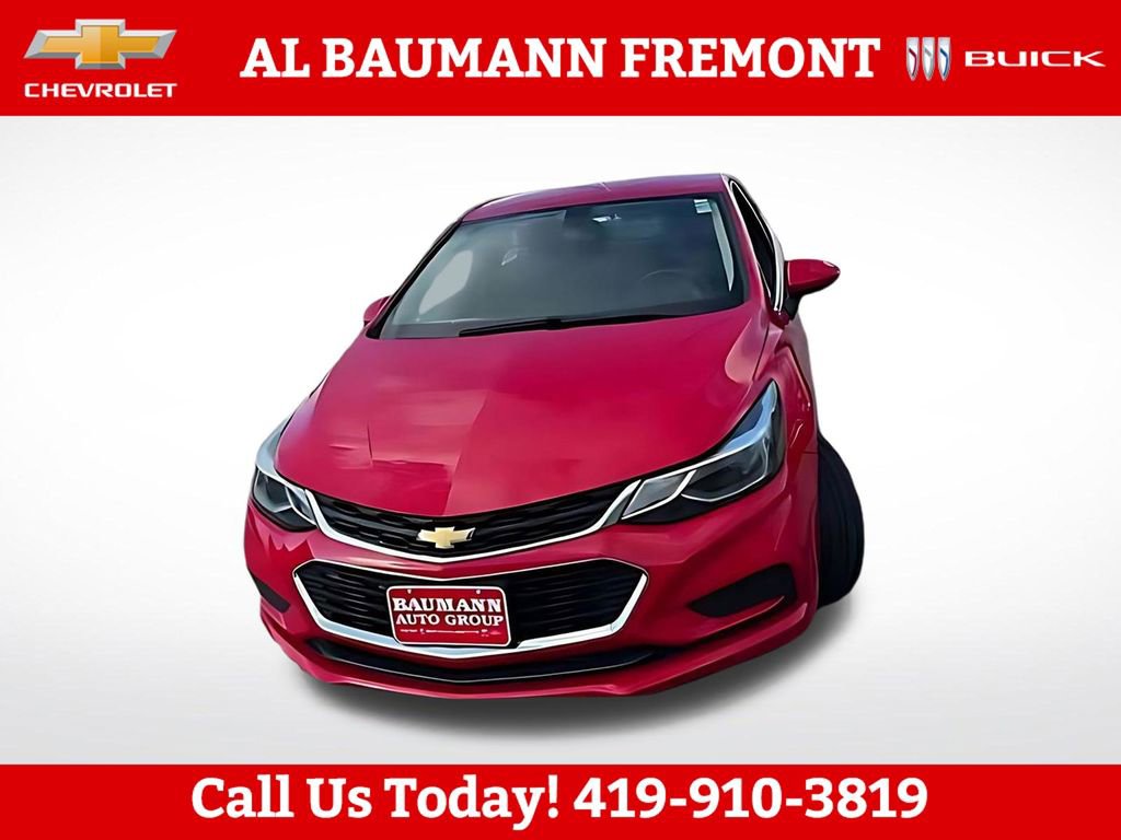 Used 2018 Chevrolet Cruze LT FWD image 2