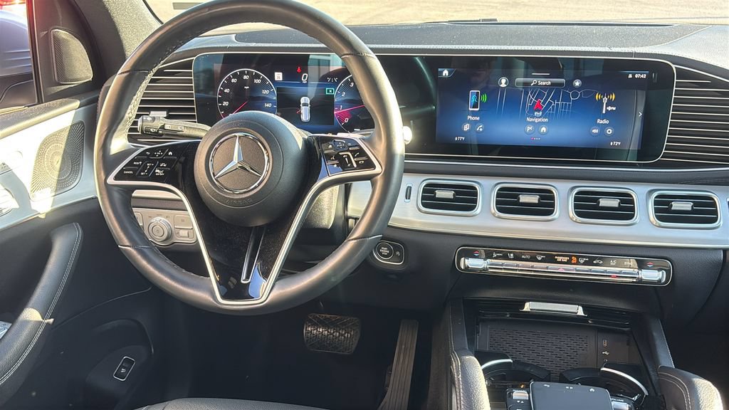 Used 2025 Mercedes-Benz GLS 450 4MATIC image 7