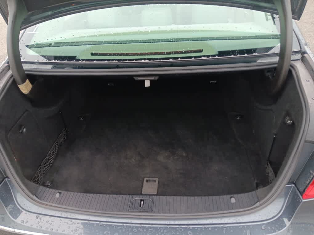 Used 2010 Mercedes-Benz E 350 4MATIC Sedan image 28