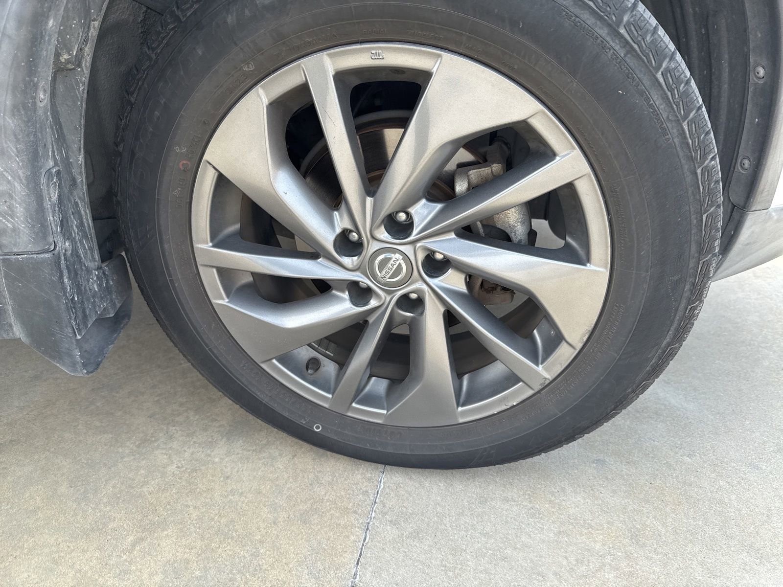 Used 2016 Nissan Rogue SL FWD image 26