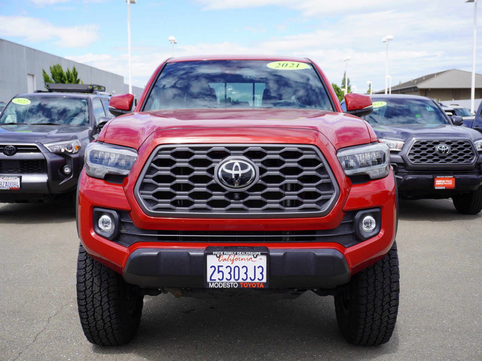 Used 2021 Toyota Tacoma TRD Off-Road w/ TRD Premium Off Road Package AWD/4WD image 7
