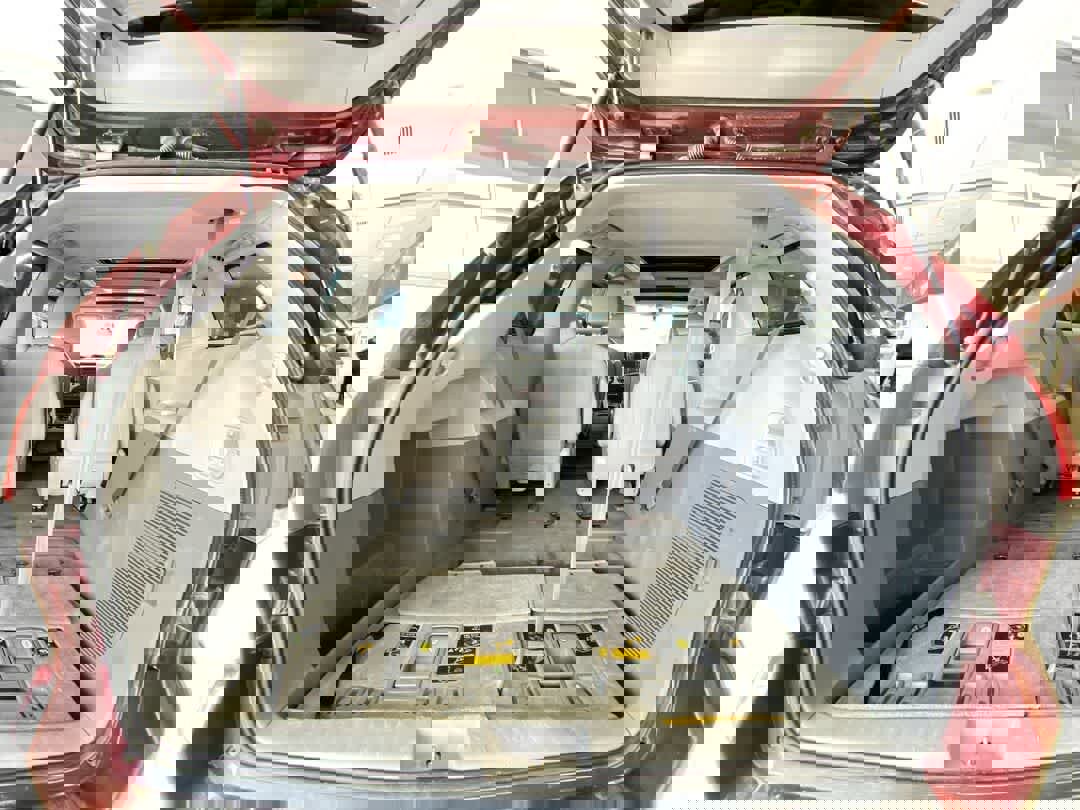 Used 2014 Toyota Sienna Limited image 27