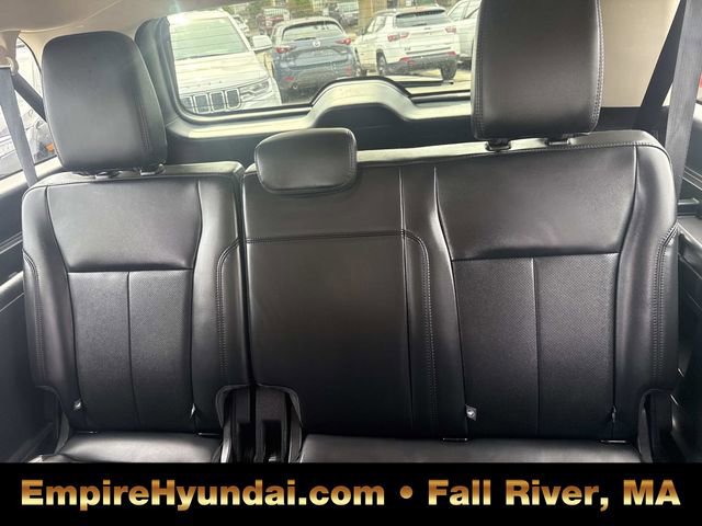 Used 2024 Ford Expedition Max XLT image 17