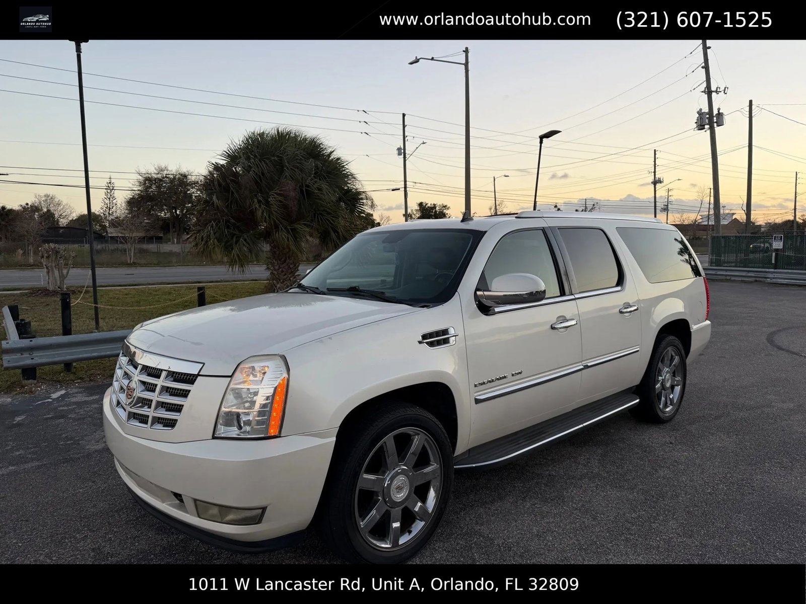 Used 2011 Cadillac Escalade ESV Luxury image 1