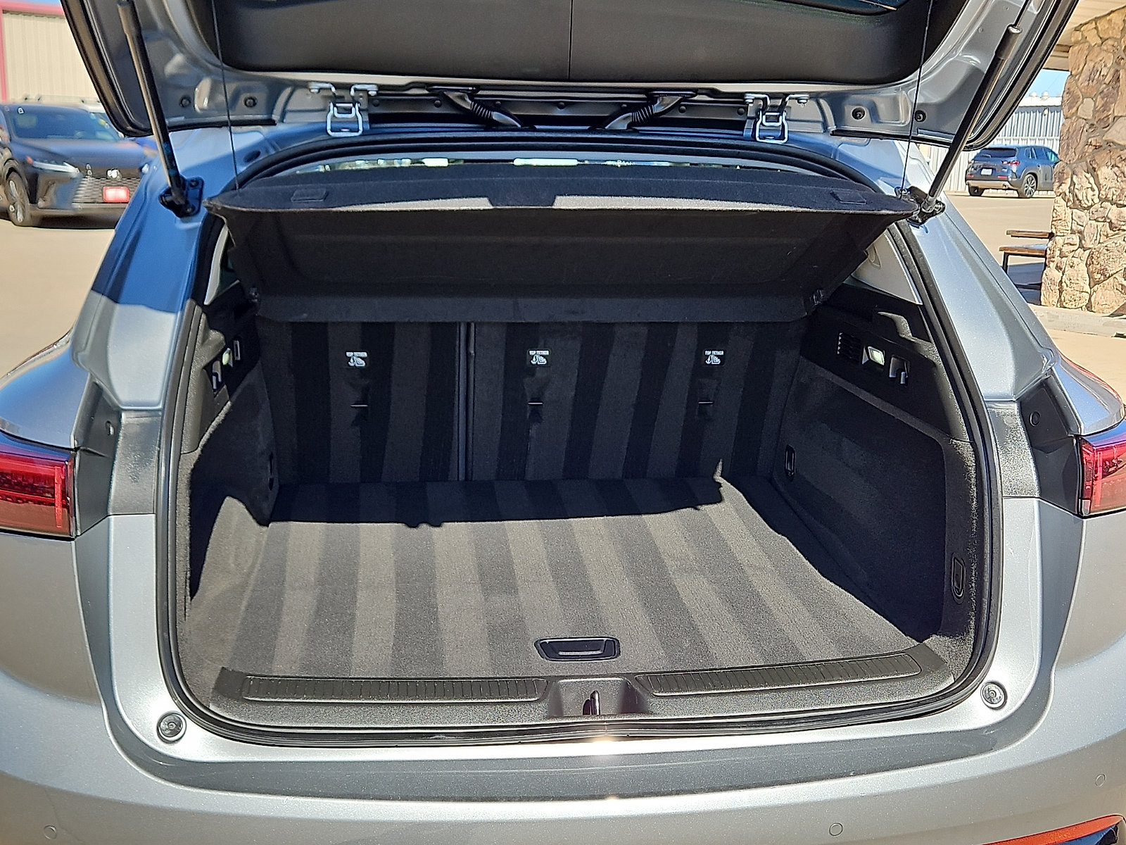 Used 2025 Buick Envision Sport Touring AWD/4WD image 7