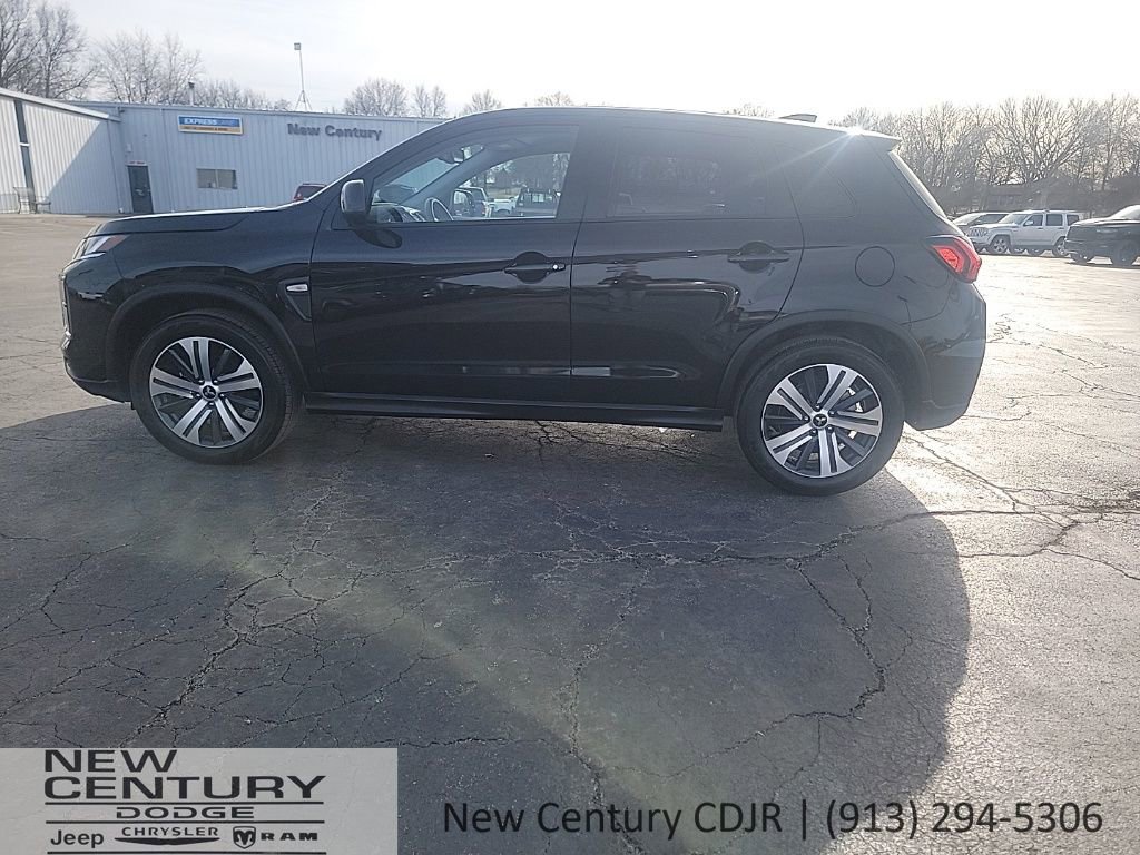 Used 2024 Mitsubishi Outlander Sport ES image 2