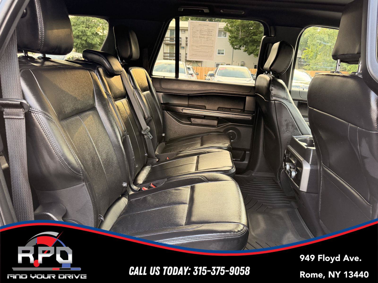 Used 2020 Ford Expedition Max XLT w/ Equipment Group 202A AWD/4WD image 24