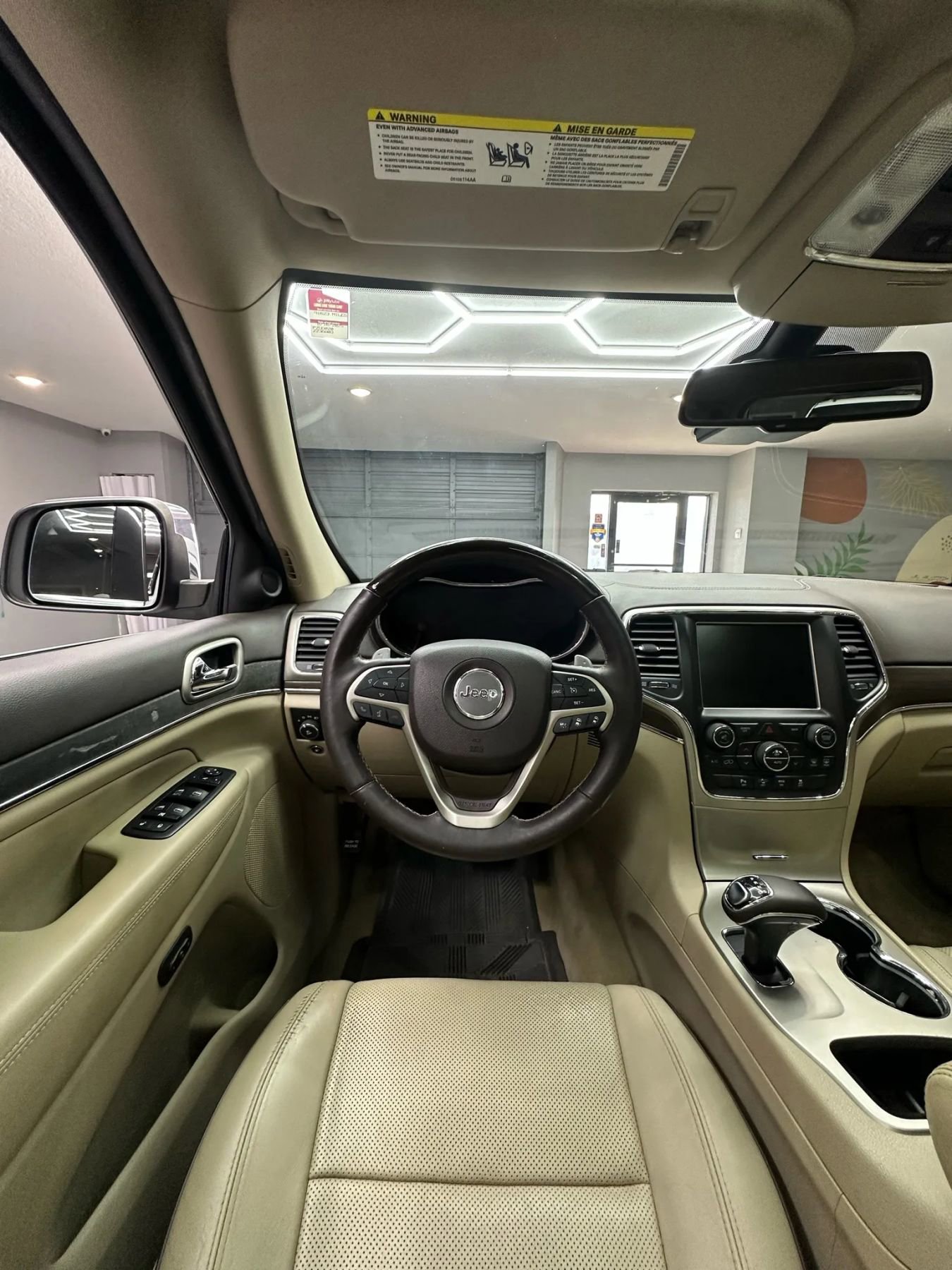 Used 2014 Jeep Grand Cherokee Overland w/ Advanced Technology Group image 29