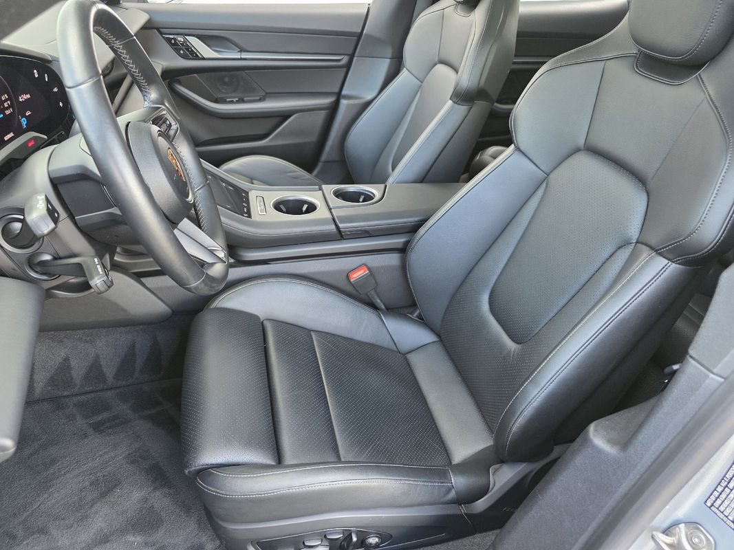 Used 2021 Porsche Taycan 4S AWD/4WD image 12