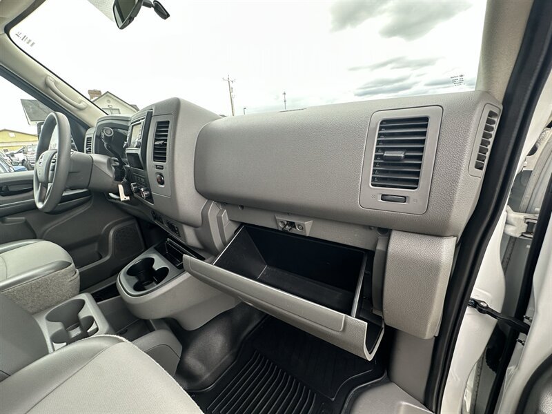 Used 2019 Nissan NV 3500 SL w/ Navigation Package RWD image 11