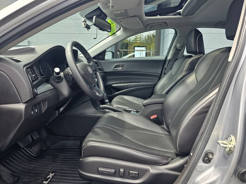 Used 2020 Acura ILX w/ Premium Package FWD image 21