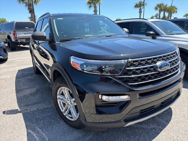 Used 2022 Ford Explorer XLT w/ Equipment Group 202A RWD image 6