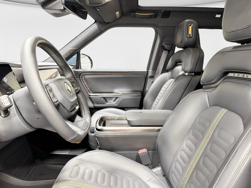 Used 2025 Rivian R1S Adventure AWD/4WD image 16