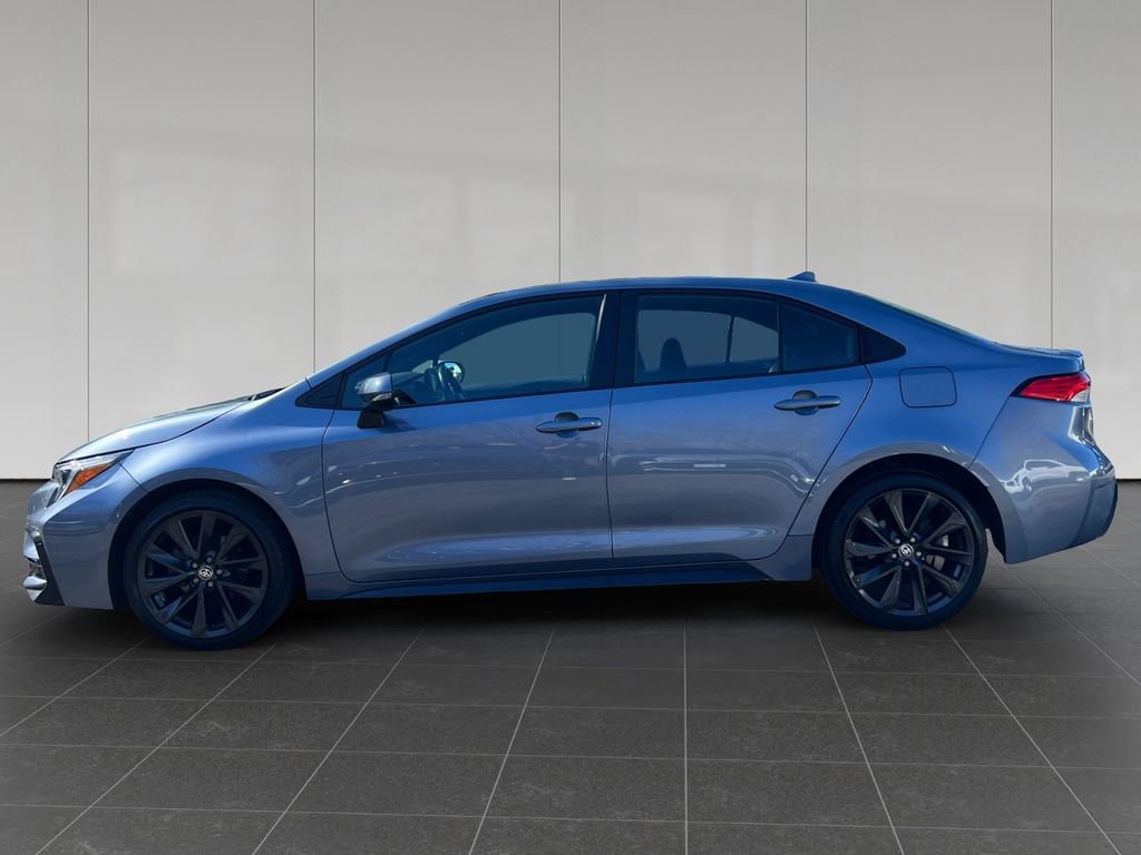 Used 2023 Toyota Corolla SE FWD image 2