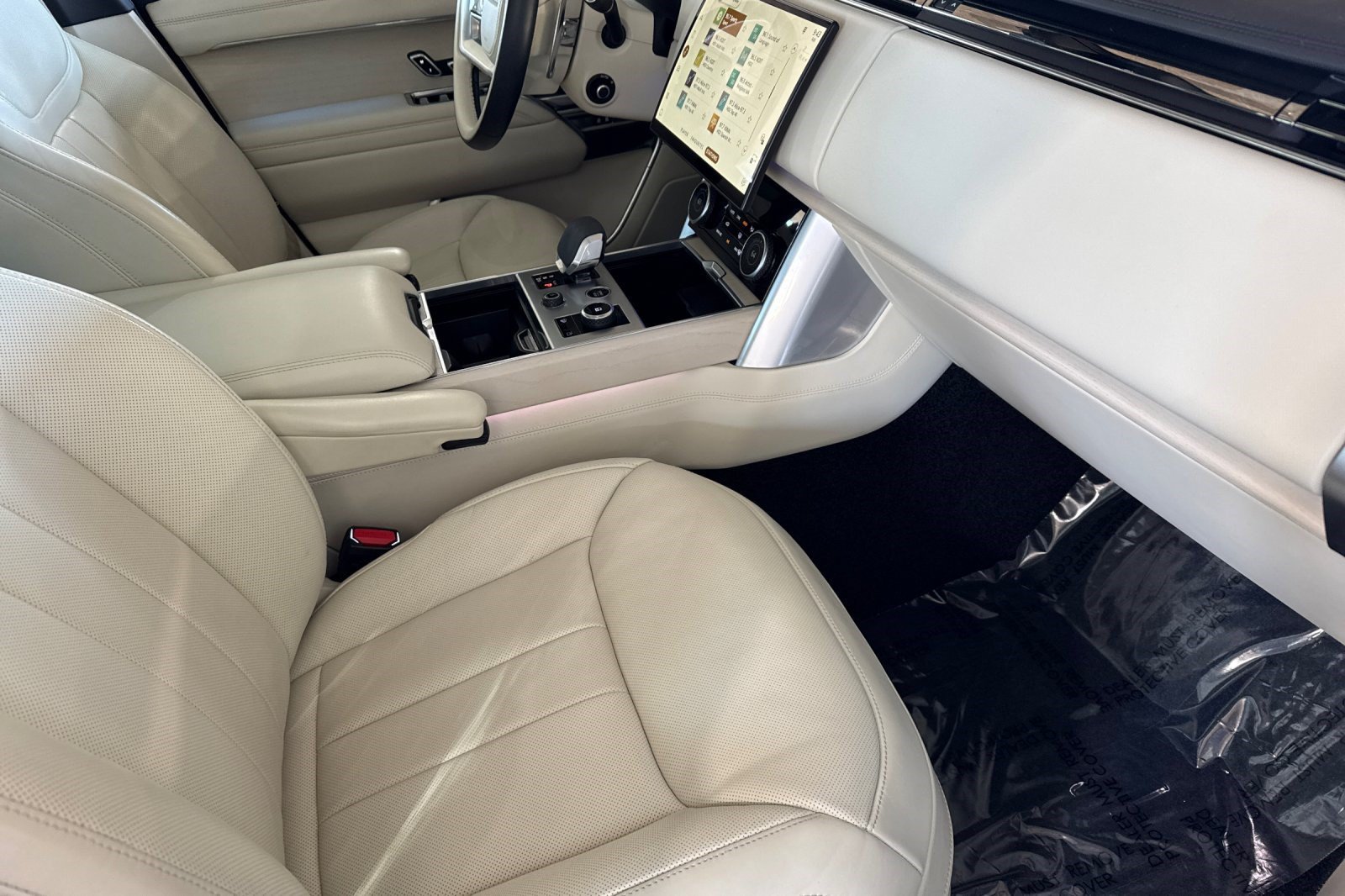 Used 2023 Land Rover Range Rover Autobiography AWD/4WD image 29