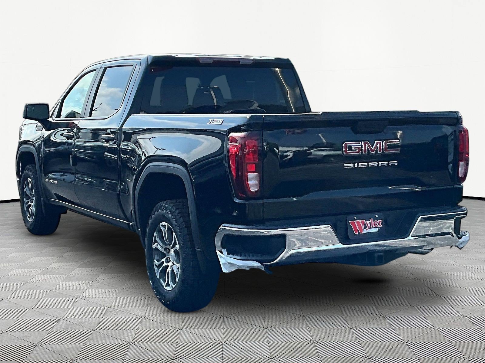 New 2026 GMC Sierra 1500 Pro w/ Pro Value Package AWD/4WD image 4