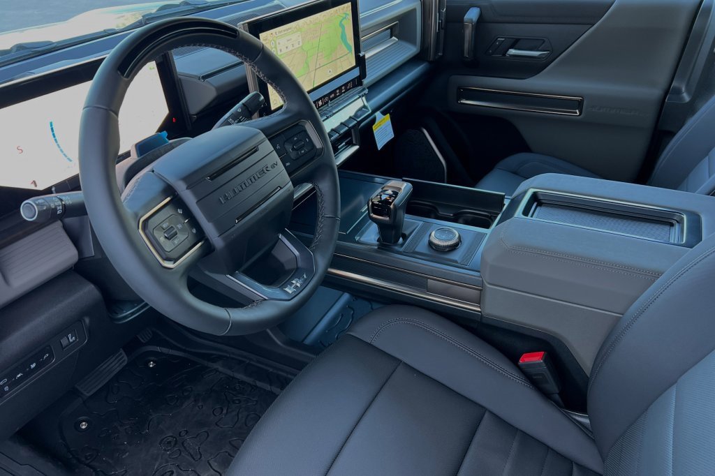 New 2025 GMC Hummer EV 2X image 7