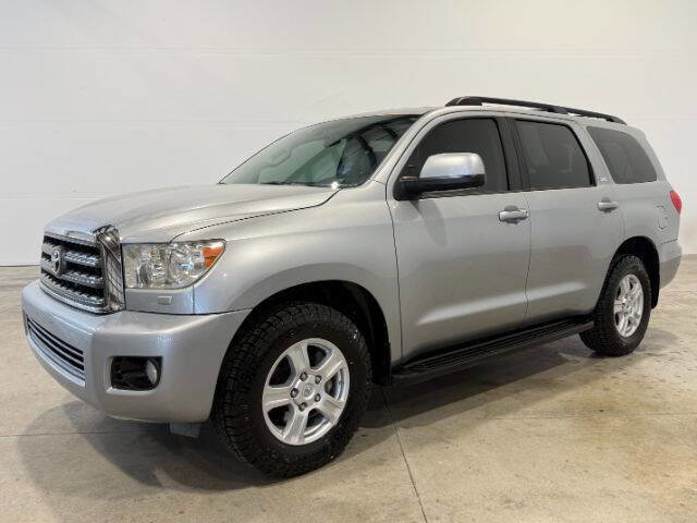 Used 2016 Toyota Sequoia SR5 AWD/4WD image 1