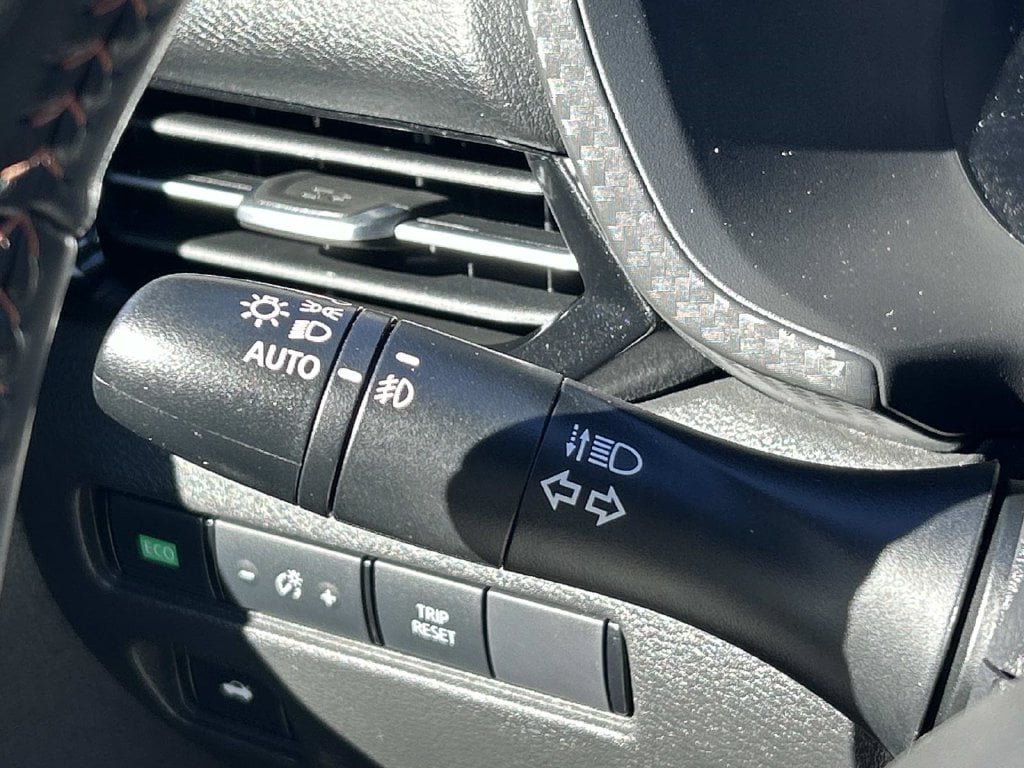 Certified 2023 Nissan Sentra SR w/ SR Premium Package FWD image 28