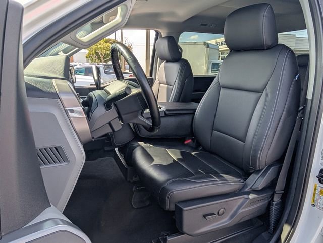 Used 2024 Ford F150 XLT w/ Tow/Haul Package image 7