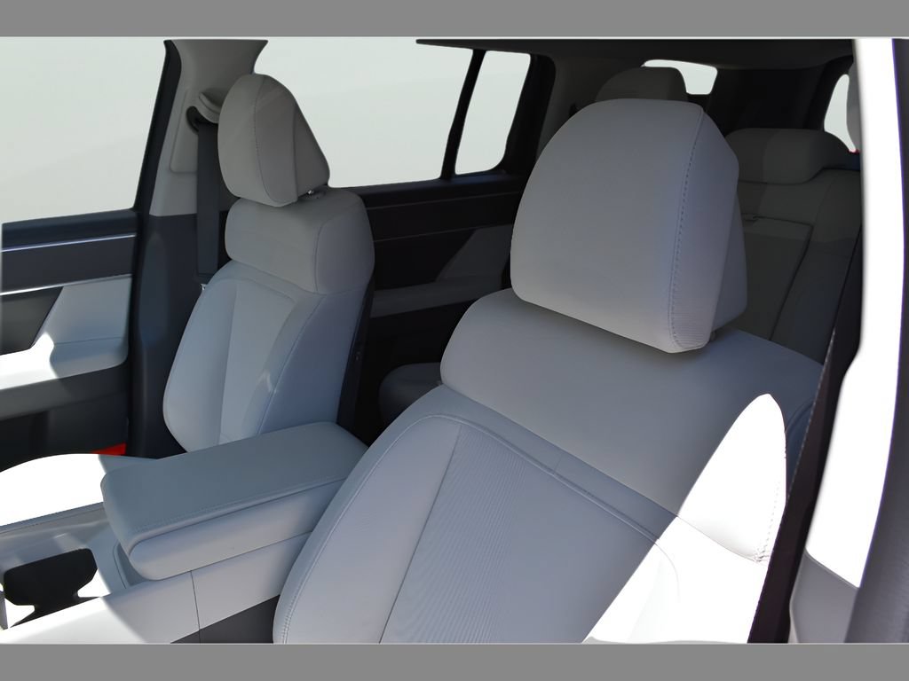 New 2026 Hyundai Santa Fe SE FWD image 26