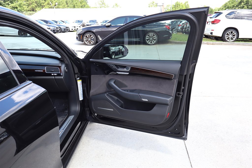 Used 2016 Audi A8 L TDI w/ Executive Package AWD/4WD image 40