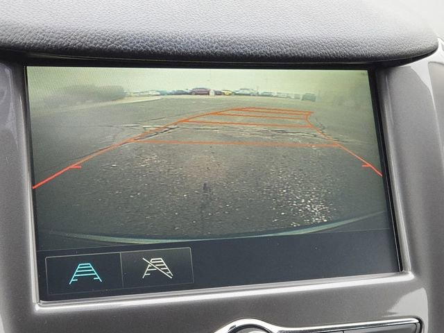 Used 2017 Chevrolet Cruze LT image 3