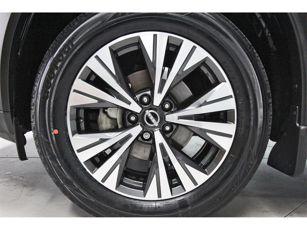 Used 2023 Nissan Rogue SV image 29